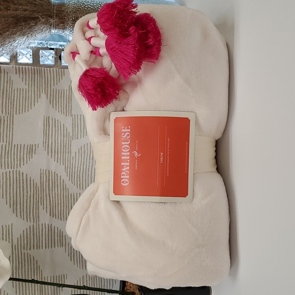 Opalhouse Bedding Plush Throw Blanket Wuth Tassels Poshmark